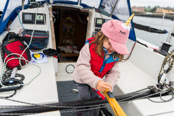 Photo by Jeremy Johnson. Fisheries Supply Team Unicorns with Pretty Horns